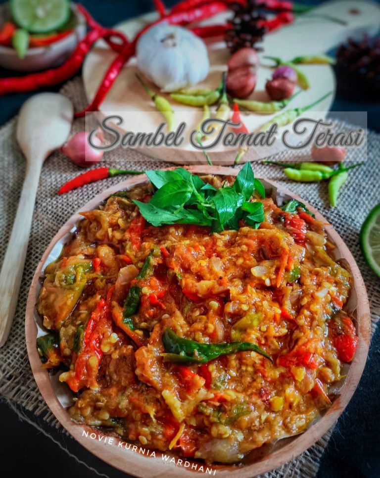 nggak pilih-pilih jodoh SAMBEL TOMAT TERASI by Novie Kurnia Wardani