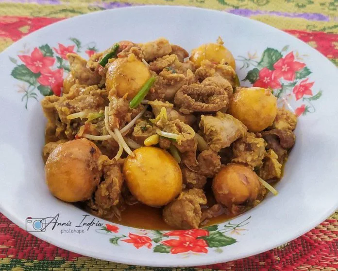 penggugah selera Sambal Goreng Uritan Ayam by Annis Indriastutie
