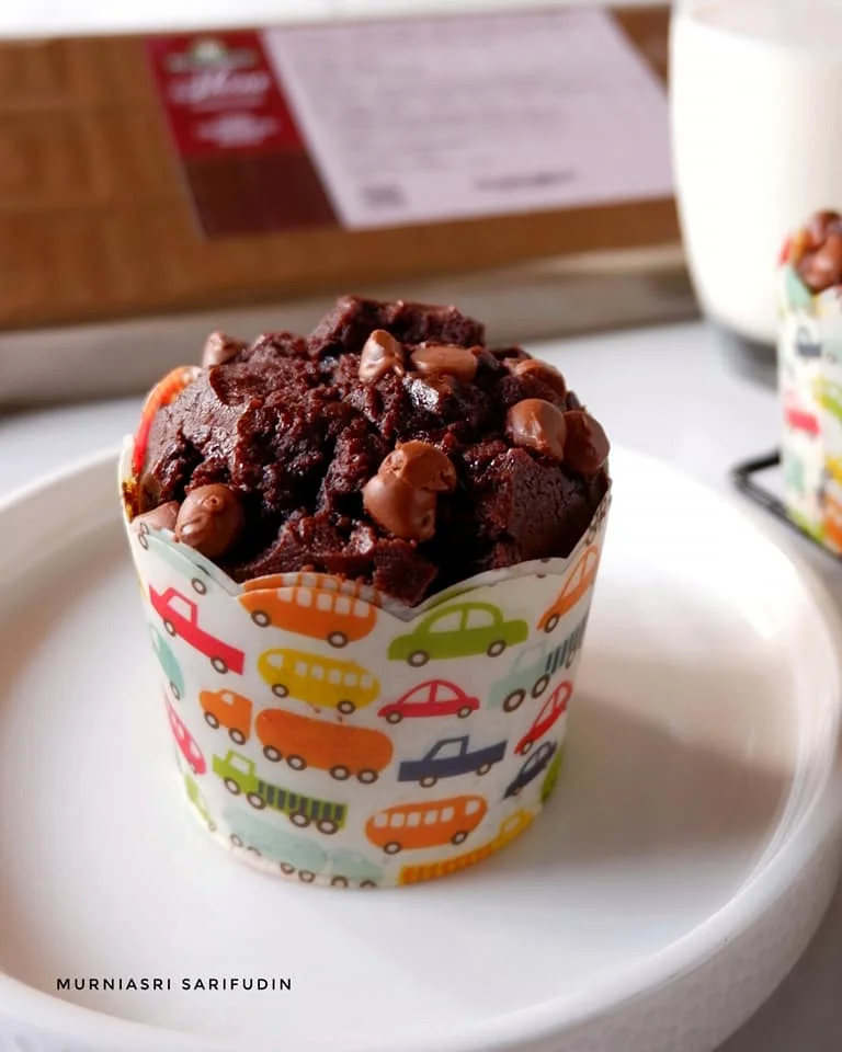 super nyokelat CHOCOLATE CUSTARD MUFFINS by Nadya Adzra 1