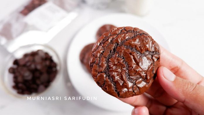 teksturenya empuk soft BROWNIES COOKIES by Nadya Adzra teksturenya empuk soft BROWNIES COOKIES by Nadya Adzra
