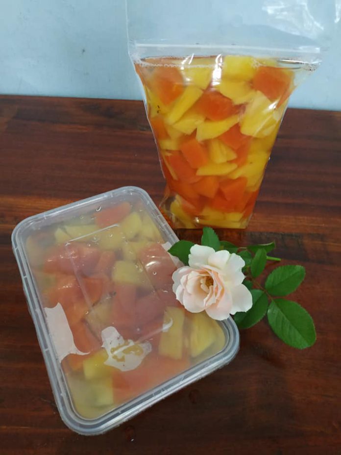 Cocktail-nya orang Indonesia Manis dingin segar by Afrillya Lya Lilysari Cocktail-nya orang Indonesia Manis dingin segar by Afrillya Lya Lilysari