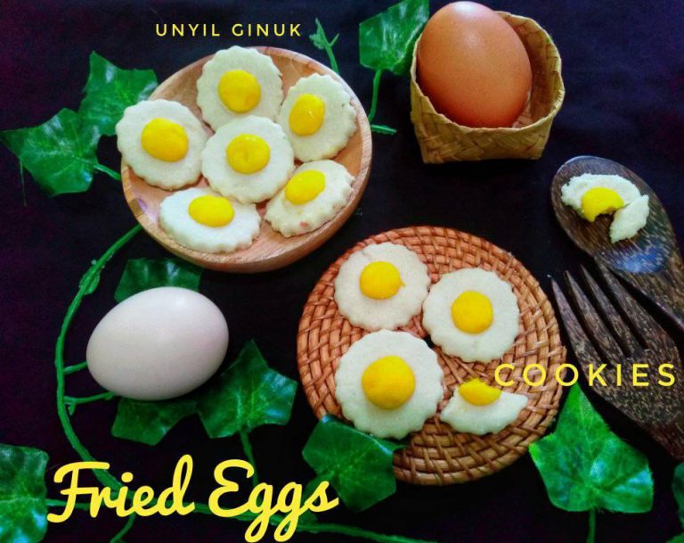 Fried Eggs Cookies by Annansya Aina