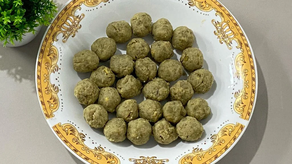 A Delightful Indonesian Treat - Onde-onde isi kacang hijau by Fitriatul Muniroh - aneka camilan, camilan homemade, kreasi camilan