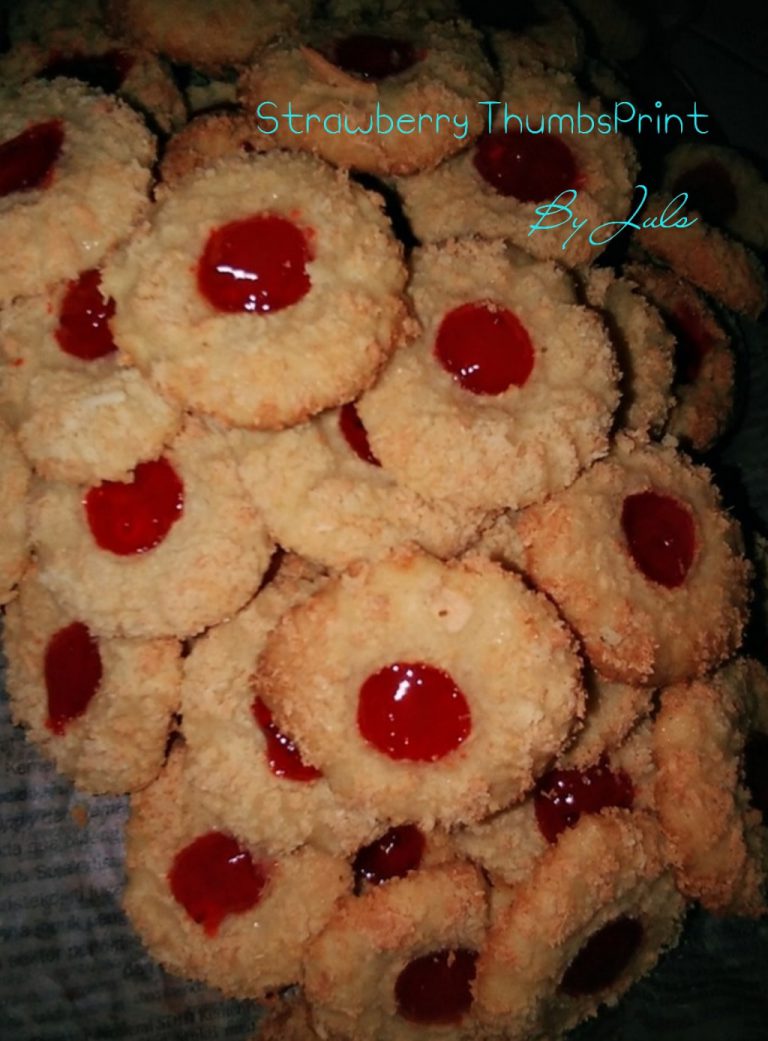 STRAWBERRY THUMBSPRINT COOKIES by Julie Darwis