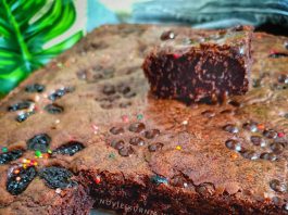 keluar shinynya BROWNIES PANGGANG by Novie Kurnia Wardani