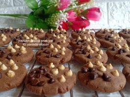 kue kering cantik Black and white choco chips by Yaninda Ekasari 2