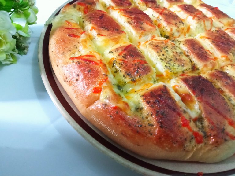 sangat lembut Roti Keju Mozarella by Reni Dwi Arti Agustina