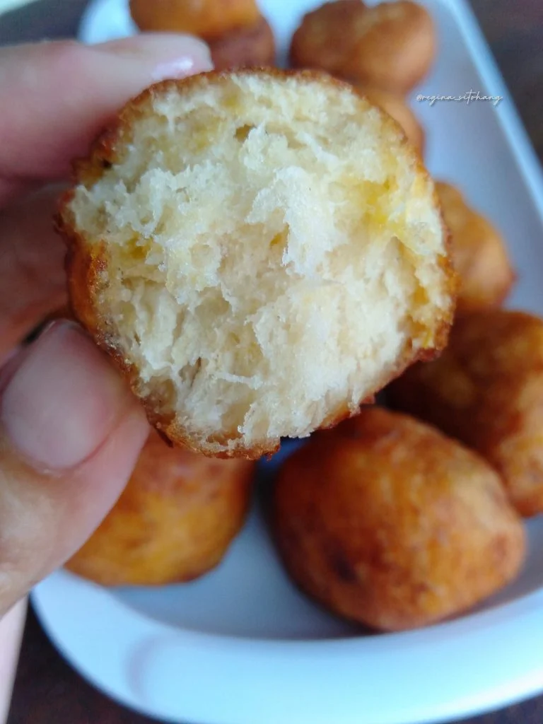 Kriuk luarnya tapi lembut di dalam GODOH GODOH PISANG by Regina 2