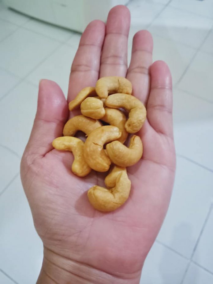 empuk banget dan harum KACANG MEDE GORENG by Yulia Dwi S 3 empuk banget dan harum KACANG MEDE GORENG by Yulia Dwi S 2