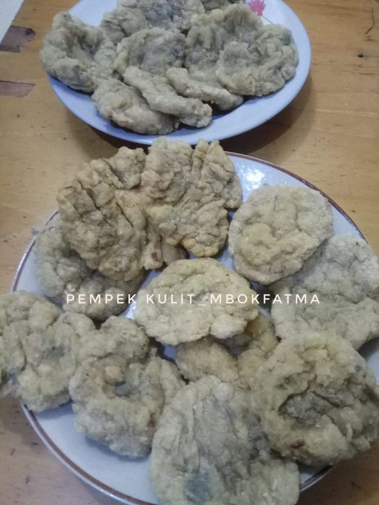 kulit ikan tengiri dibuat cemilan PEMPEK KULIT by Yuni Fatmawati
