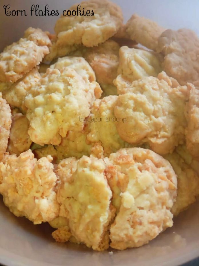 renyah, kriuk, kres, garing Cornflakes cookies by Dapurnya Anggie renyah, kriuk, kres, garing Cornflakes cookies by Dapurnya Anggie