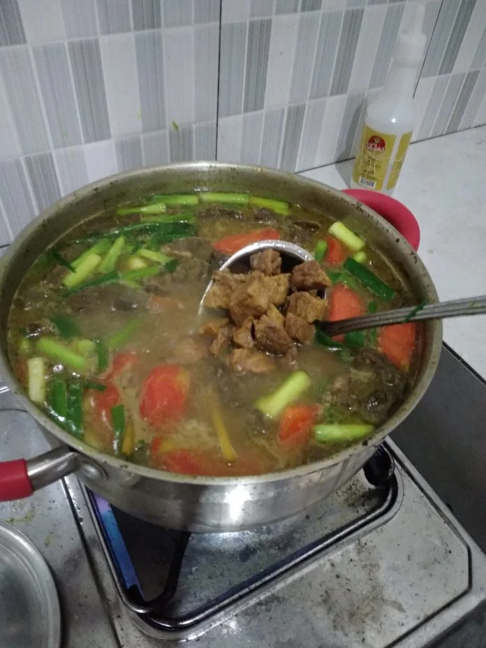 soto daging kesukaan keluarga by Ade Sandrapristiwa Sari soto daging kesukaan keluarga by Ade Sandrapristiwa Sari