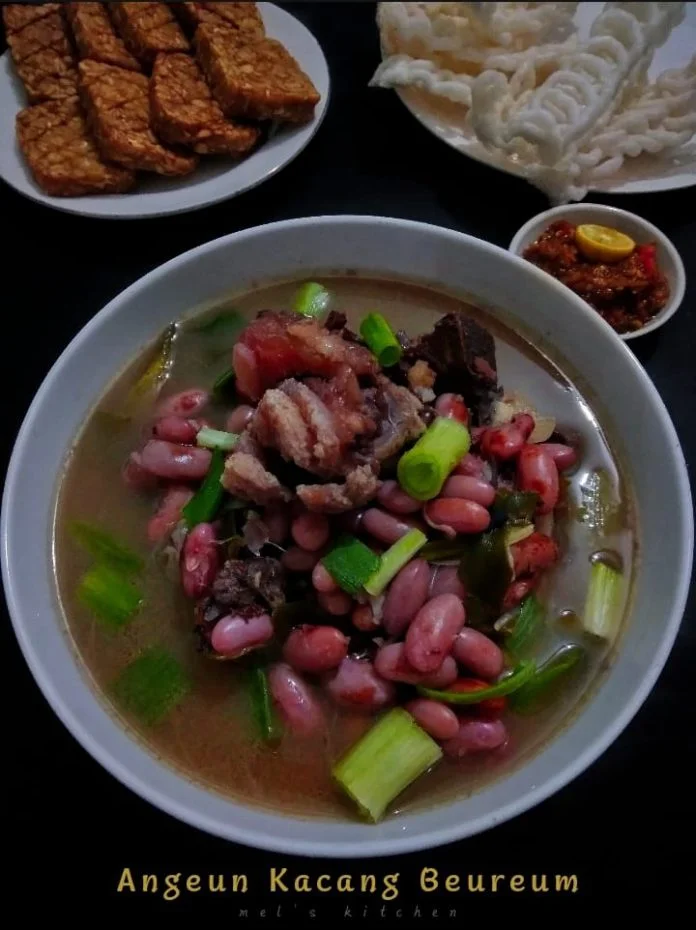 Manis asem ANGEUN KACANG BEUREUM + IGA SAPI by Melany Sam's