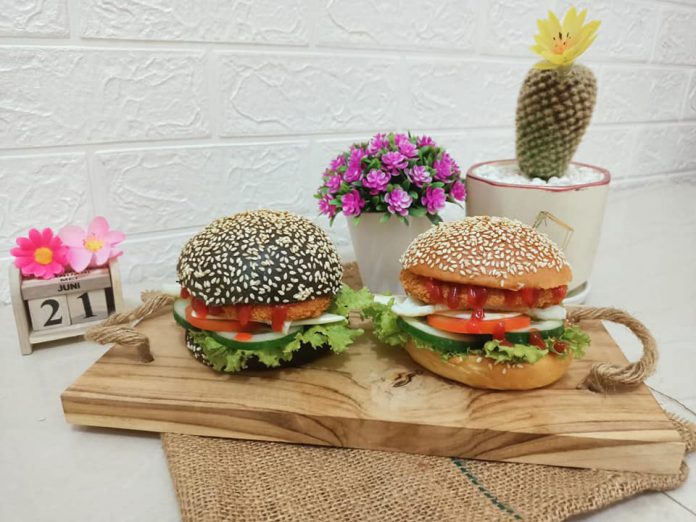 Roti burger special by Donat Sakura Makassar 3 Roti burger special by Donat Sakura Makassar