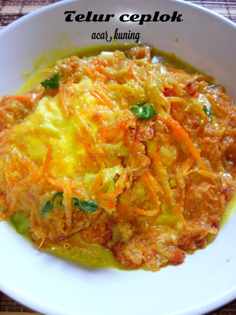 Telur ceplok acar kuning ala mamak by Dapurnya Anggie