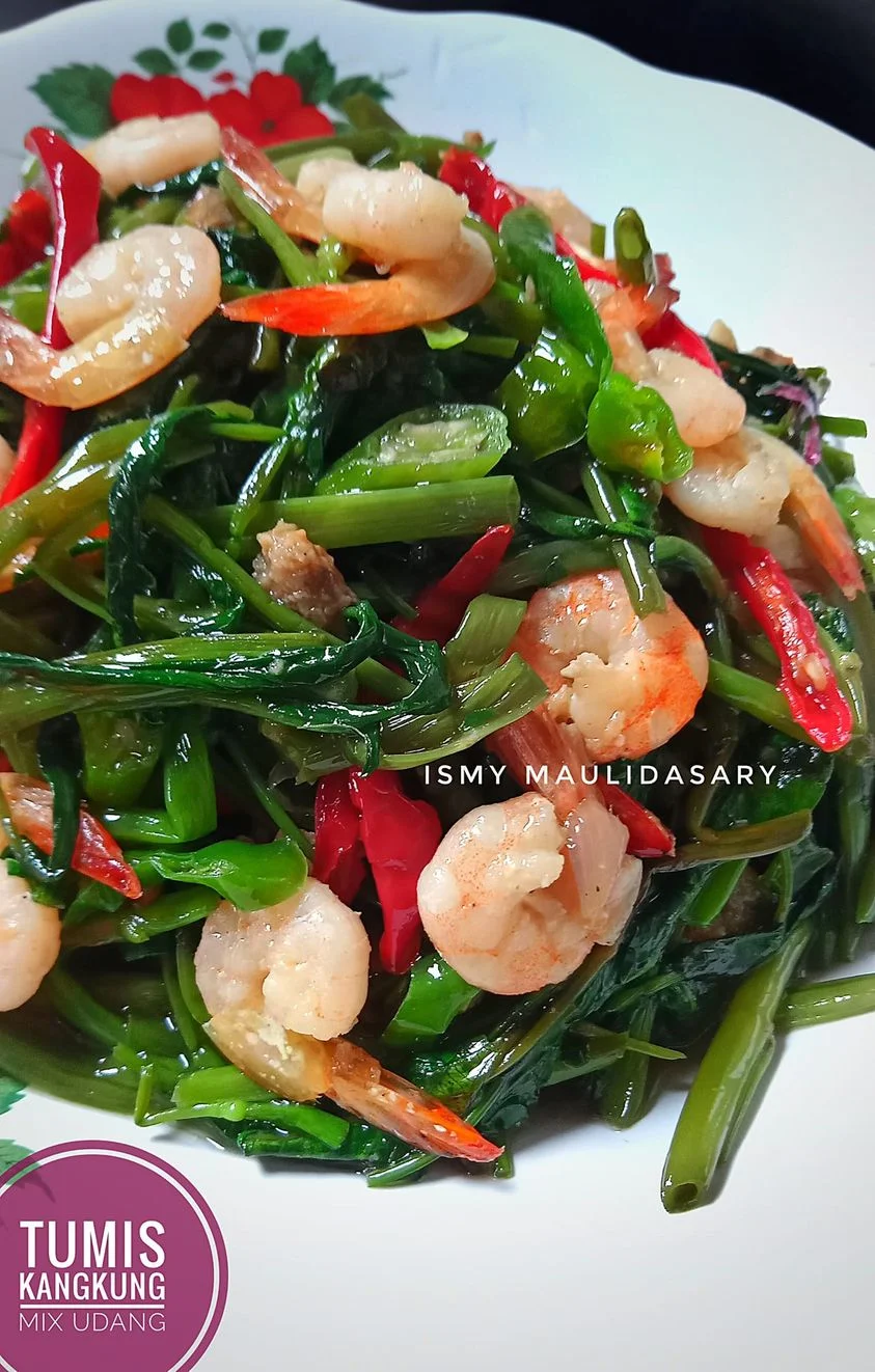 Tumis Kangkung Mix Udang by Ismy Maulidasary