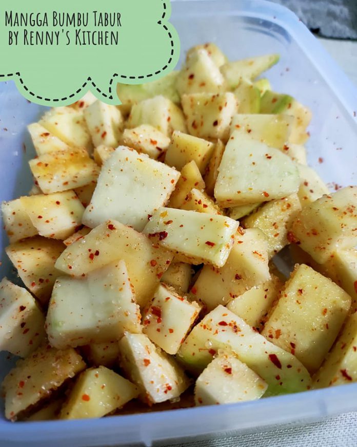 untuk yang ngidam Mangga Bumbu Tabur by Renny Wulandari
