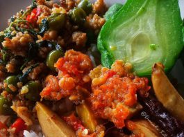 Apapun jenis sambalnya pasti bikin gagal diet yaa bundaa.