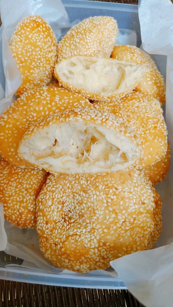 buat nemenin minum teh atau kopi Odading by Nita Andriani buat nemenin minum teh atau kopi Odading by Nita Andriani