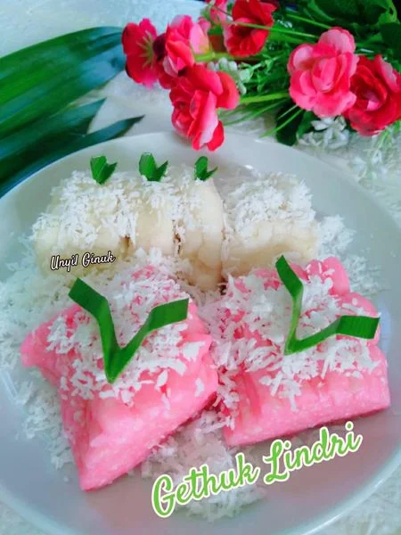jajan tradisional dari singkong Gethuk Lindri by Annansya Aina jajan tradisional dari singkong Gethuk Lindri by Annansya Aina