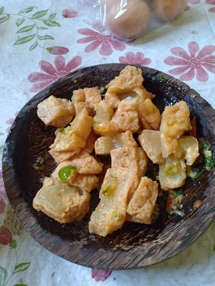 jajanan di Jember Tahu Kocek ala Nyai Ratu