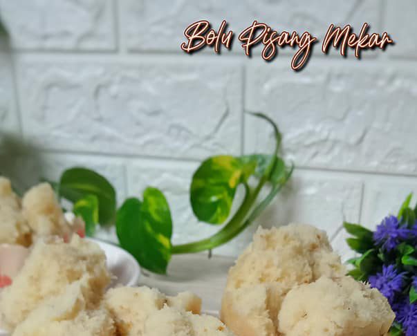 merekah Bolu Pisang Mekar (Tanpa telur) by Ismy Maulidasary