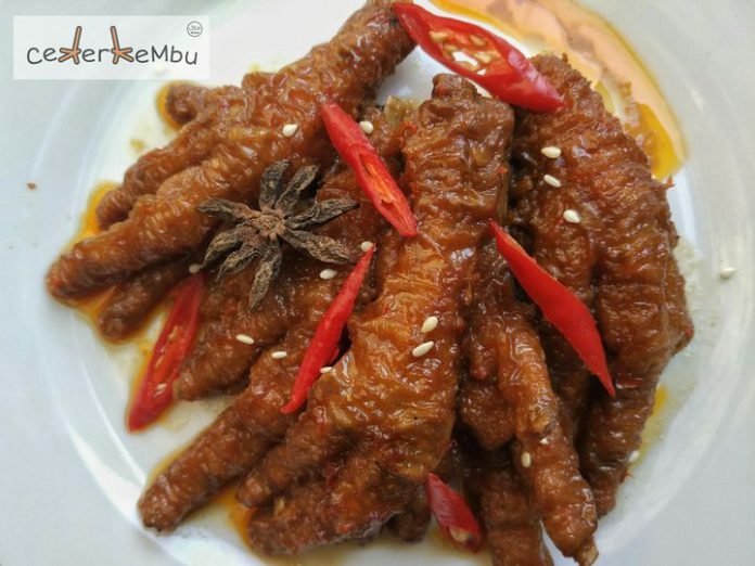 ceker yang merekah, empuk, dan lepas dari tulangnya by Vici Lucianti ceker yang merekah, empuk, dan lepas dari tulangnya by Vici Lucianti