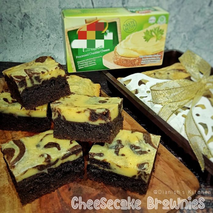 cemilan untuk weekend CHEESECAKE BROWNIES by Dianish's Kitchen
