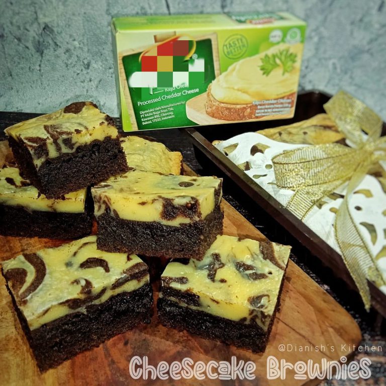 cemilan untuk weekend CHEESECAKE BROWNIES by Dianish’s Kitchen