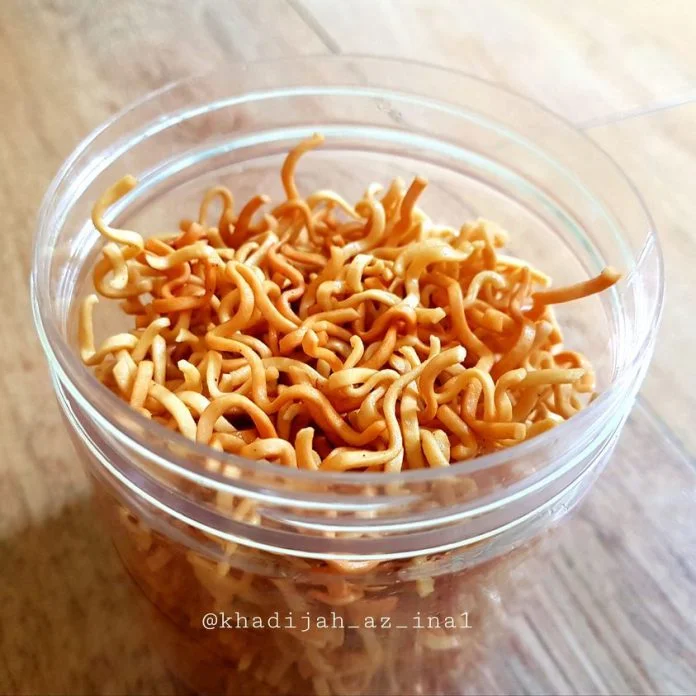 MIE TELOR GORENG by Khadijah Az MIE TELOR GORENG by Khadijah Az