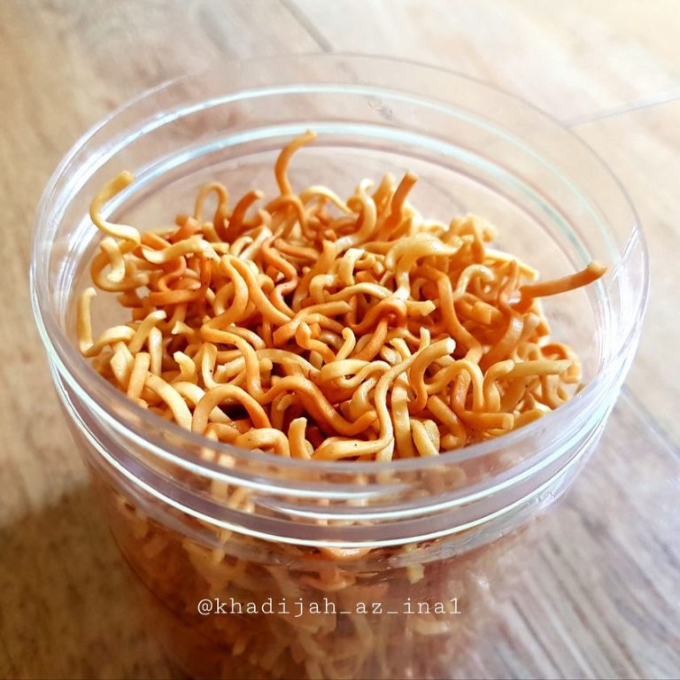 MIE TELOR GORENG by Khadijah Az