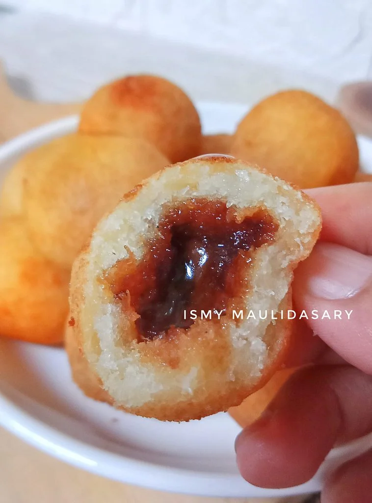 Misro, Jemblem, Klenyem, Cemplon by Ismy Maulidasary - camilan jadul, camilan tradisional, kue tradisional, resep tradisional indonesia