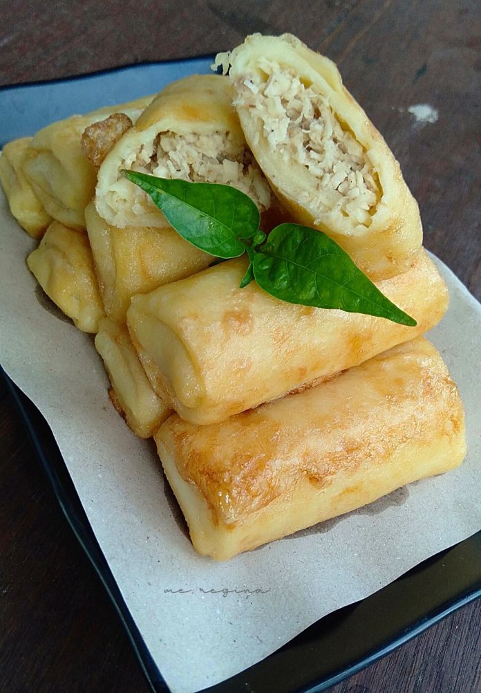 SOSIS SOLO by Regina