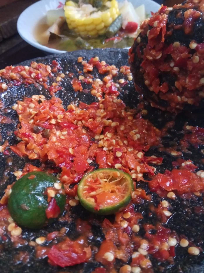 Sedep banget SAMBEL MENTAH by Yuni Fatmawati Sedep banget SAMBEL MENTAH by Yuni Fatmawati