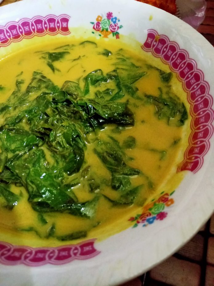 Menu Hari Ini Gulai daun ubi / daun singkong by Elliyah Lim