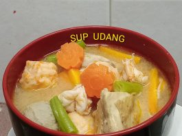 bikin sup dengan kaldu udang.