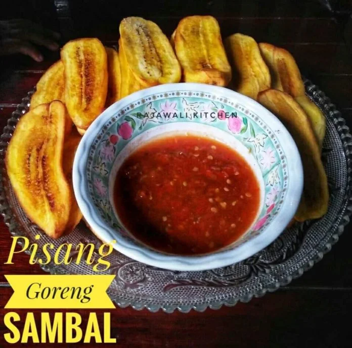 cemilan buat kerja PISANG GORENG SAMBAL TERASI by Rembulan Jingga