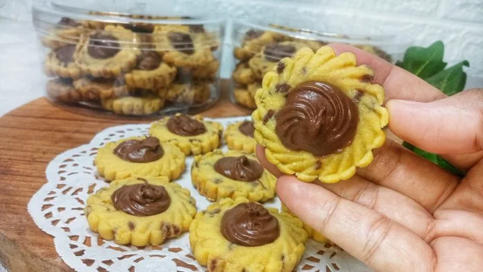 COOKIES YANG LAGI VIRAL DI LEBARAN KALI INI Nutella cookies tart by Fatiha