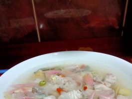 Menu wajib paling saya suka Tomyam fillet kerapu kuah bening by Elliyah Lim