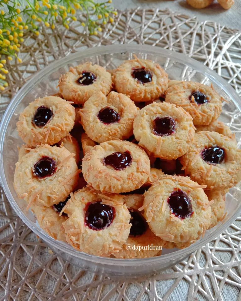 THUMBPRINT COOKIES BLUEBERRY recipe by Siti Khadijah