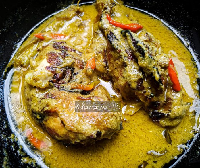 menu hari ini AYAM LODHO KHAS TRENGGALEK by Dianfatma Wulan menu hari ini AYAM LODHO KHAS TRENGGALEK by Dianfatma Wulan