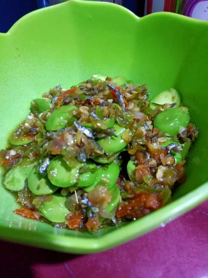 resep Sambel petai cabe rawit ijo by Elliyah Lim resep Sambel petai cabe rawit ijo by Elliyah Lim