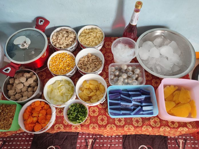 makanan legendaris Es podeng dan sop manten by Afrillya Lya Lilysari