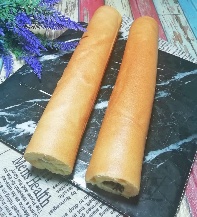 Mini japanese roll cake by Amy ReRe