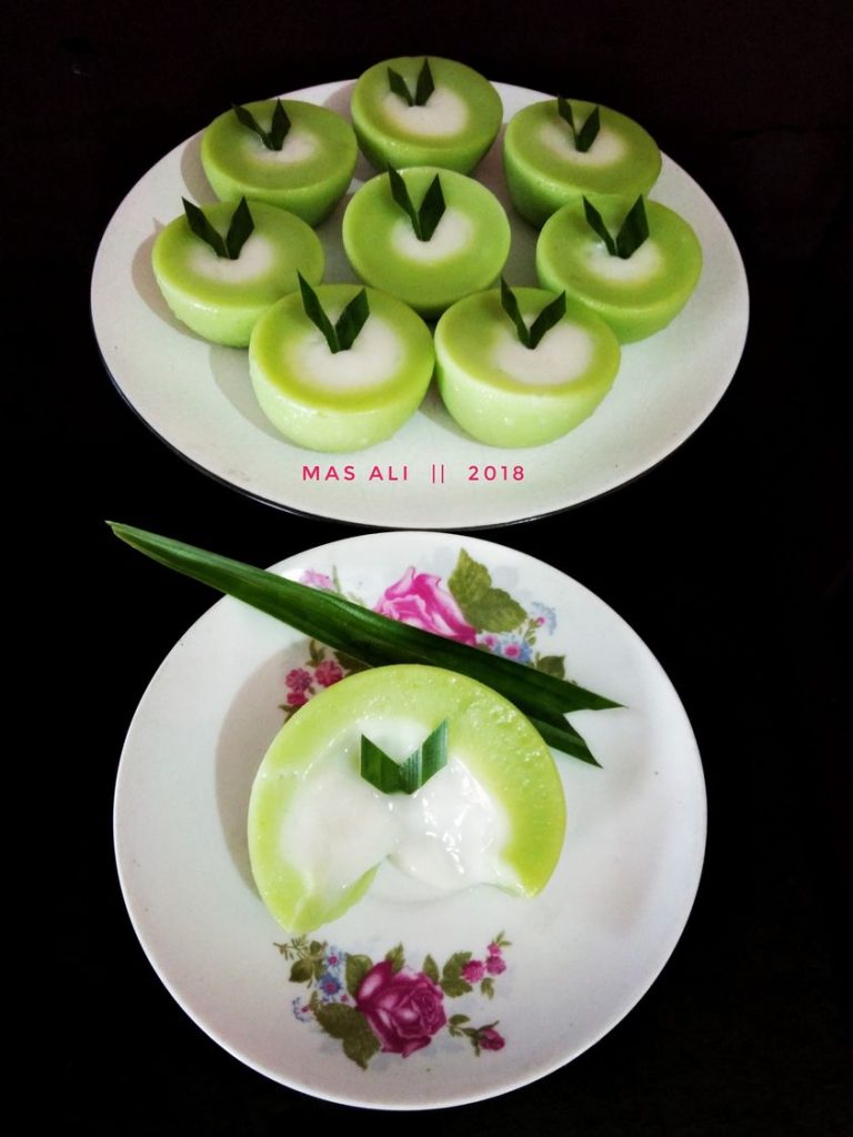 kue tradisional NONA MANIS by Mas Ali